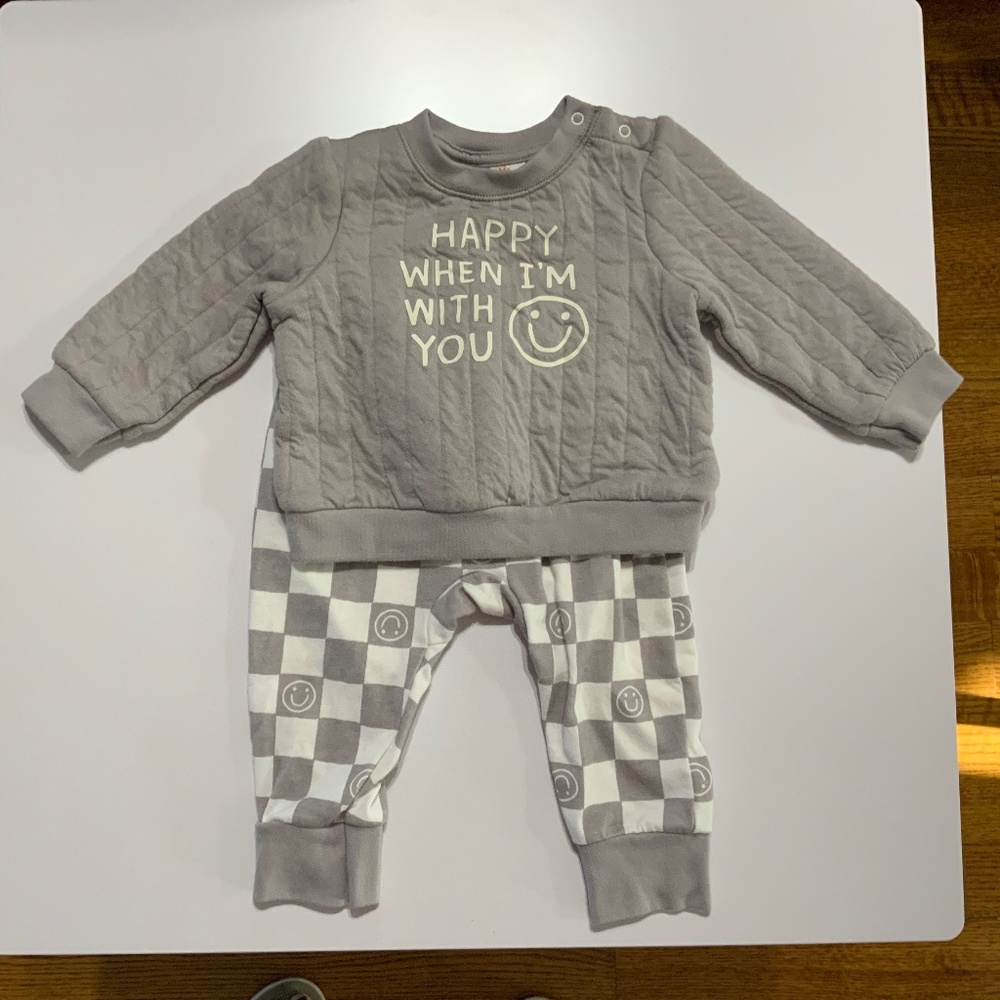 Cat & Jack 2 piece outfit, gray, 12 months